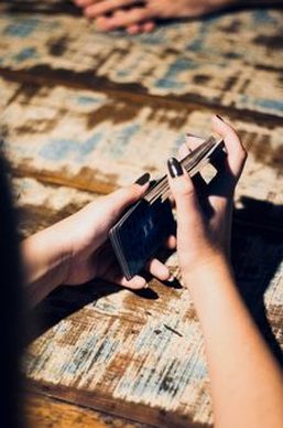 cách tránh dùng thẻ tín dụng